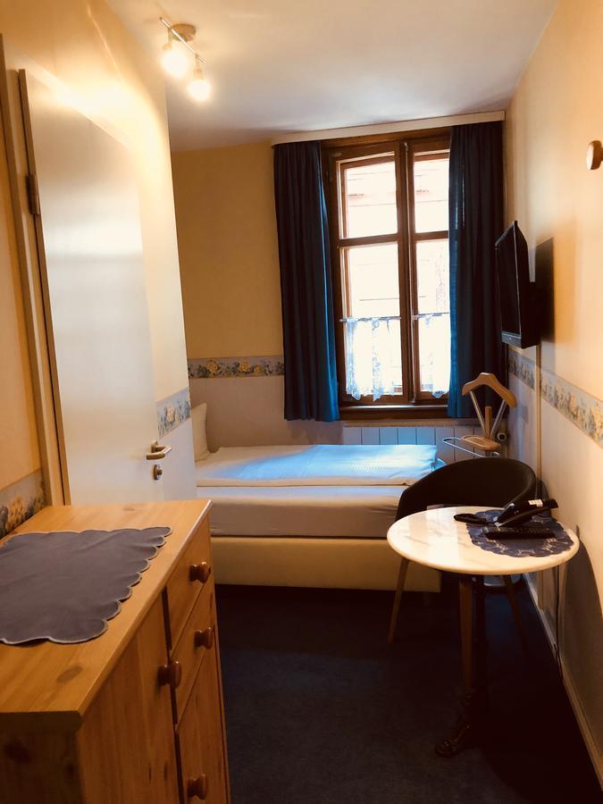 Hotel Zum Fehmelbauer Karlstadt Esterno foto